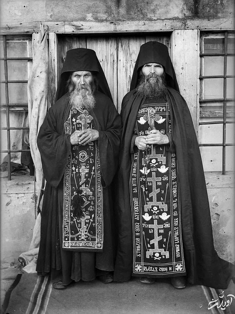 پوشاک روحانیون مسیحی و تاریخچه پوشاک مذهبی اروپا